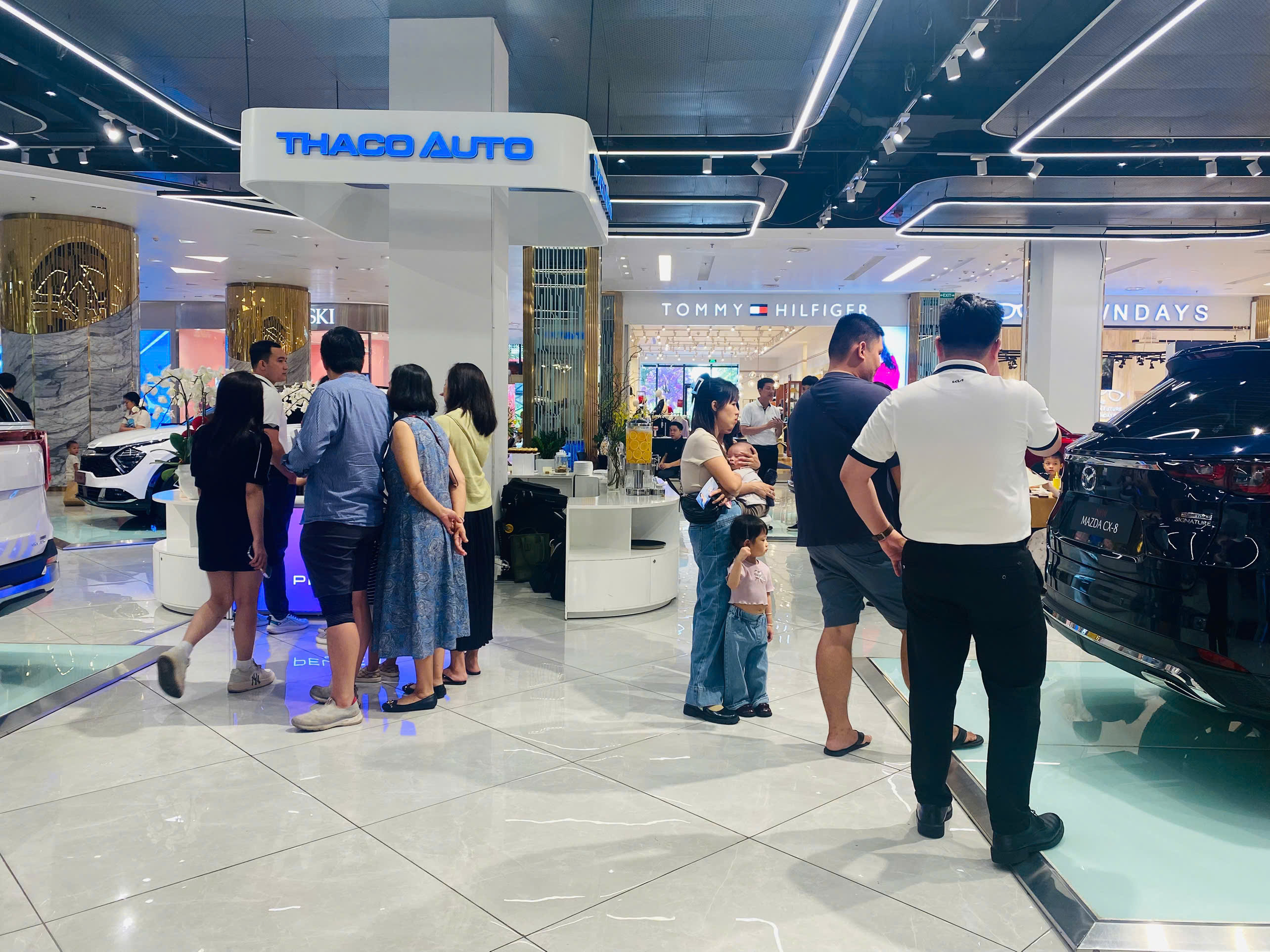 kia-mazda-ho-chi-minh-to-chuc-su-kien-cafe-cuoi-tuan.jpg